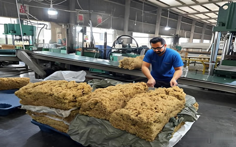 南寧綜合保稅區橡膠基地揭牌，中柬合作加速